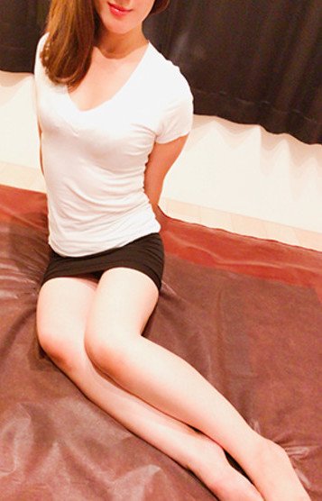 高岡 ゆみ