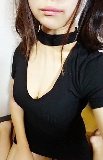 安達 かすみ