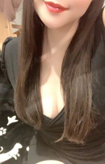 愛沢 あかね