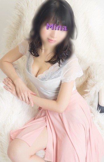 新井みな