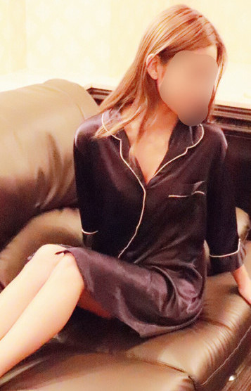 小泉 くるみ