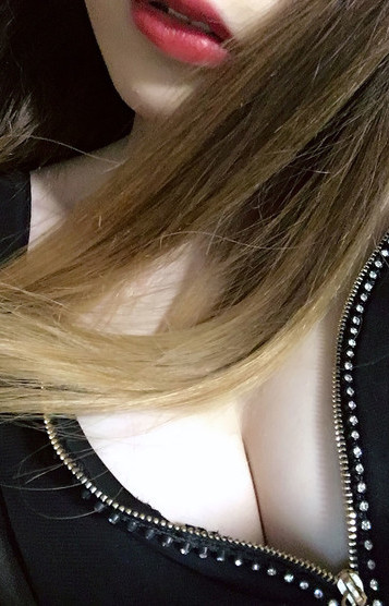 ゆりな
