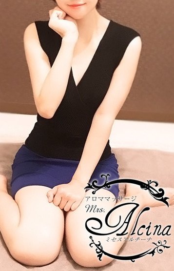 足立 ゆあ