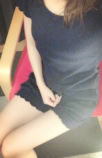 西尾 ひな