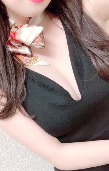 七瀬 なな