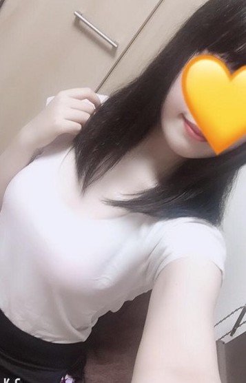 岡田 なぎさ