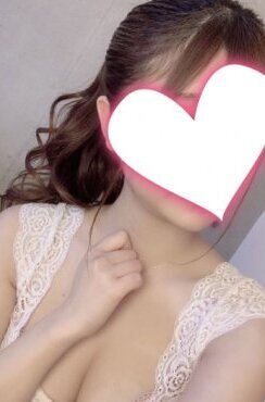 逢坂ももか