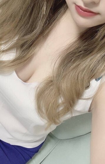 綾瀬 なな