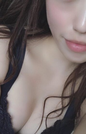 香坂 なな